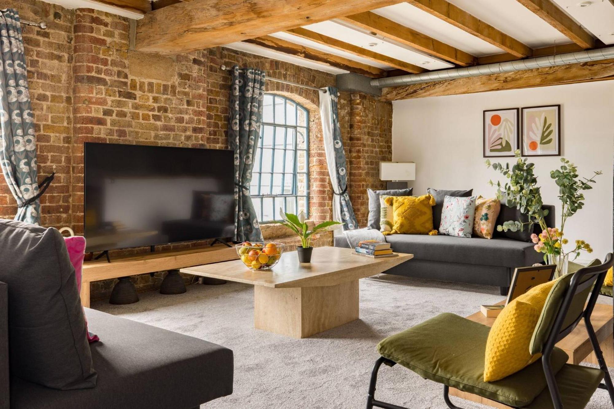 Wild Roses Serviced Apartments - Excel Warehouse 2 London Exterior photo